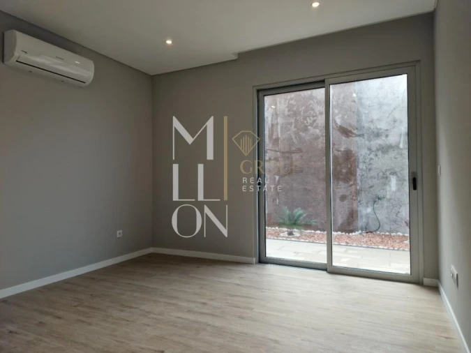 Moradia T4 para Venda em Paul do Mar Foto 9