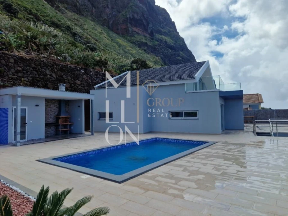 Moradia T4 para Venda em Paul do Mar Foto 15