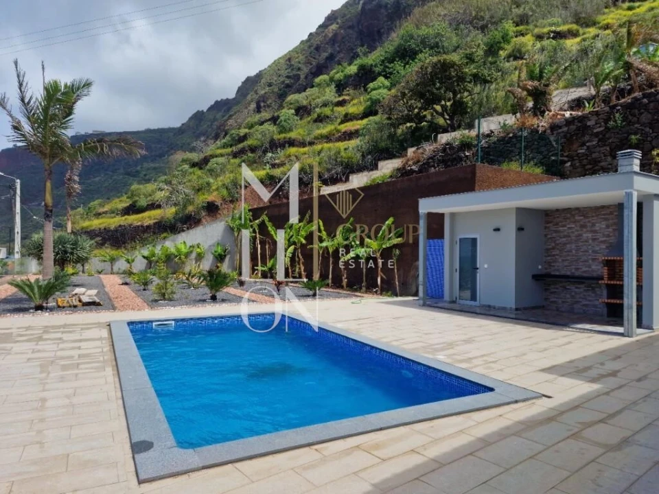 Moradia T4 para Venda em Paul do Mar Foto 7