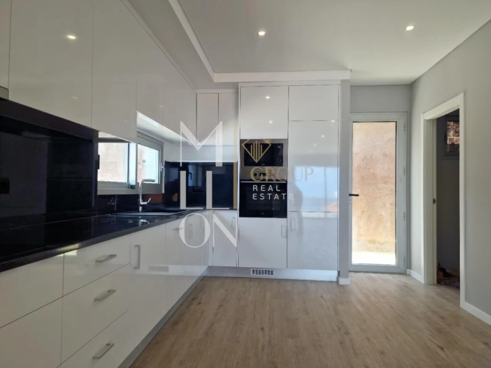 Moradia T4 para Venda em Paul do Mar Foto 37