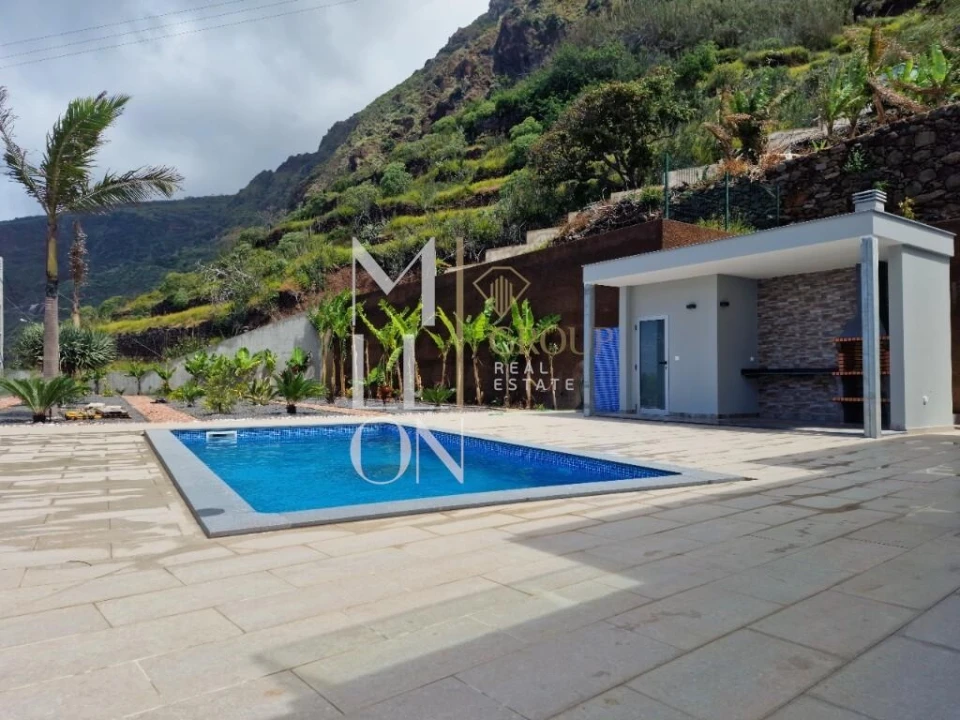 Moradia T4 para Venda em Paul do Mar Foto 30