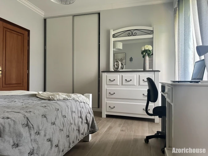 Moradia T6 para Venda em Rabo de Peixe Foto 24