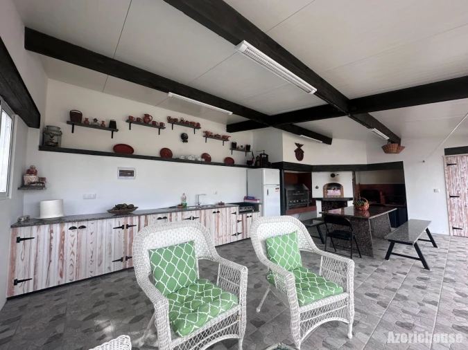 Moradia T6 para Venda em Rabo de Peixe Foto 6