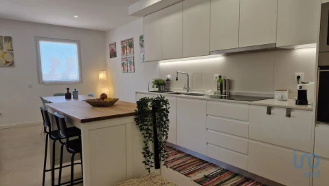 Apartamento T2 para Venda em Atouguia da Baleia