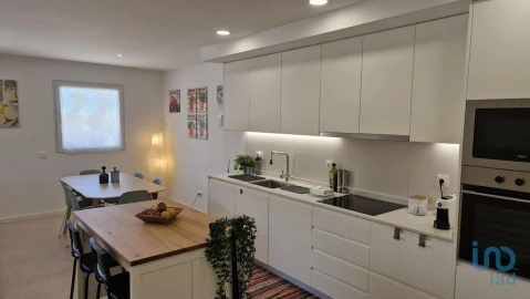 Apartamento T2 para Venda em Atouguia da Baleia