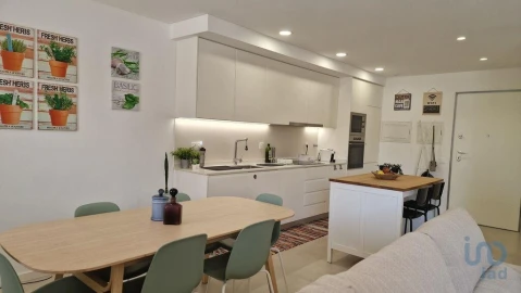 Apartamento T2 para Venda em Atouguia da Baleia