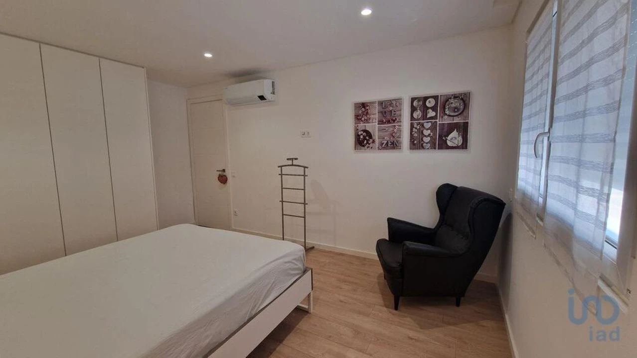 Apartamento T2 para Venda em Atouguia da Baleia Foto 12