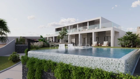 Moradia T4 para Venda em São Gonçalo
