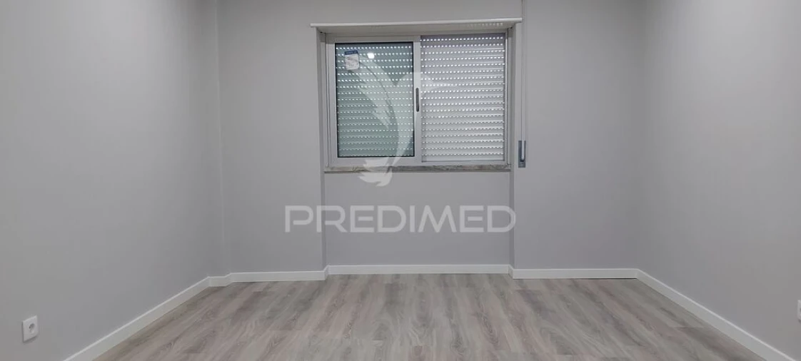 Apartamento T2 para Venda em Amora Foto 8