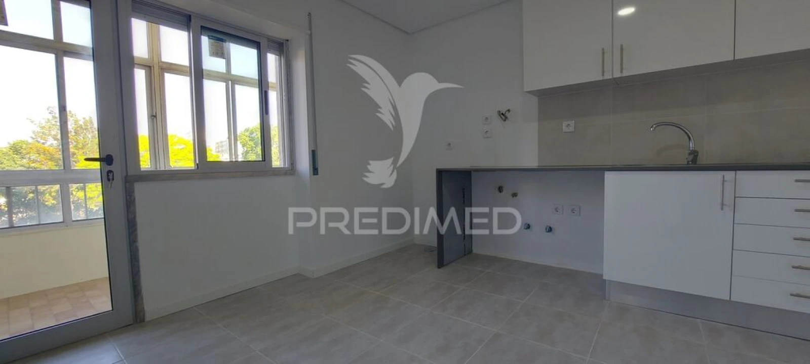 Apartamento T2 para Venda em Amora Foto 3