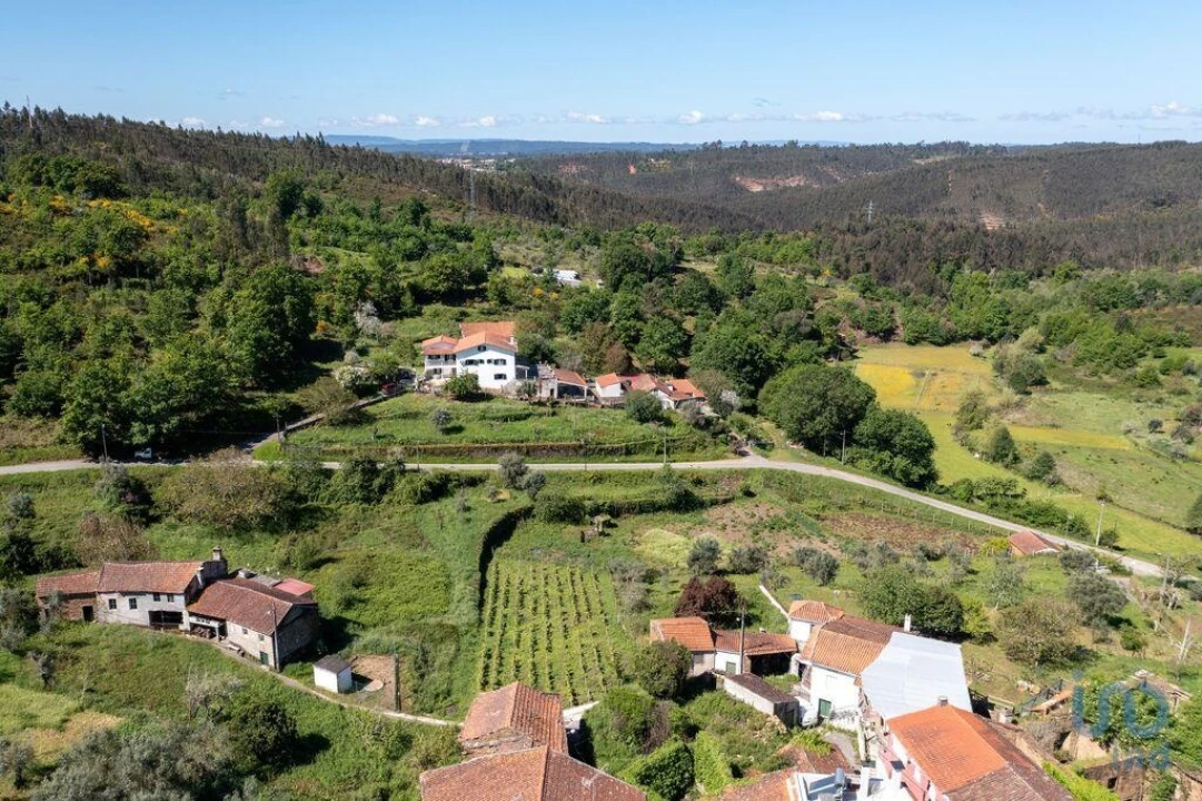 Moradia T5 para Venda em Lourosa Foto 3