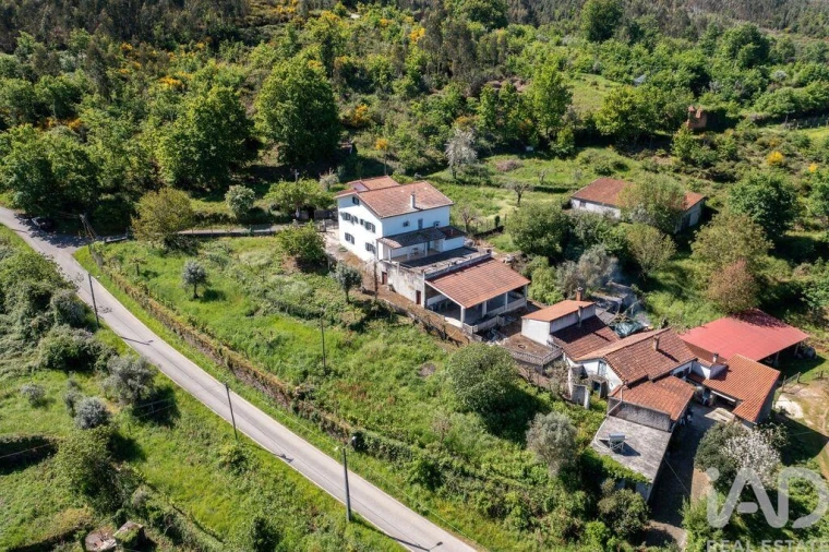 Moradia T5 para Venda em Lourosa Foto 28