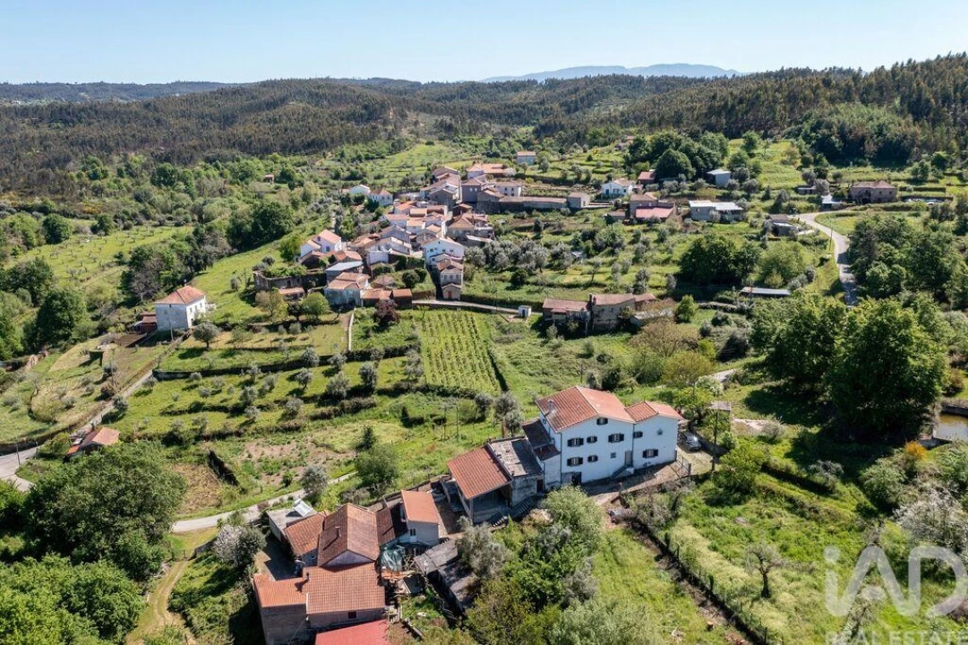 Moradia T5 para Venda em Lourosa Foto 26