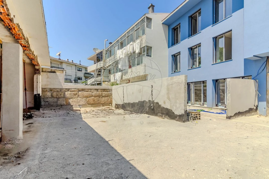 Apartamento T2 para Venda em Campanhã Foto 14