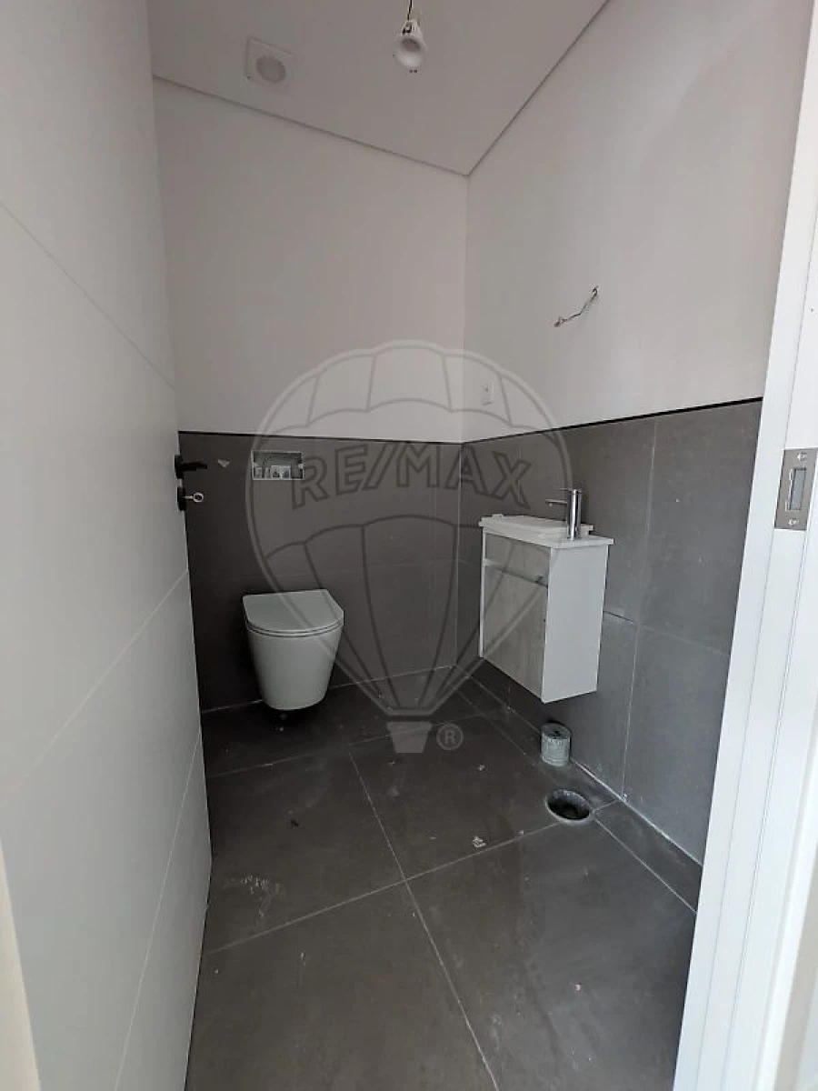 Apartamento T2 para Venda em Campanhã Foto 2