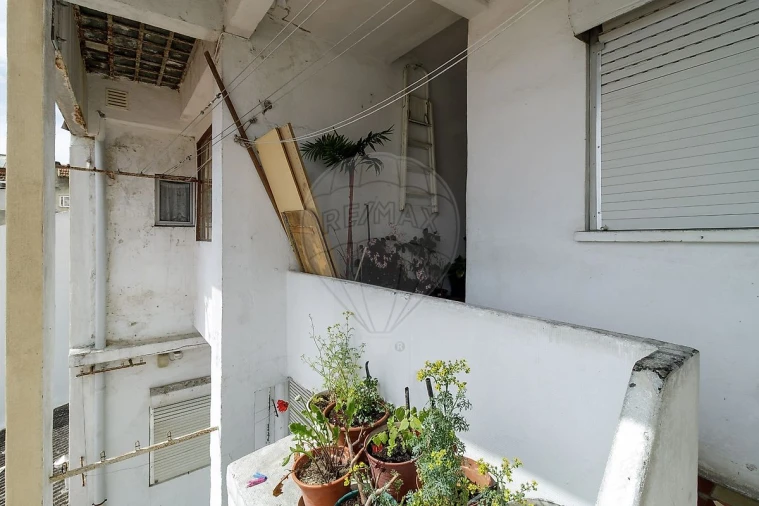 Prédio para Venda em Sacavém e Prior Velho Foto 20
