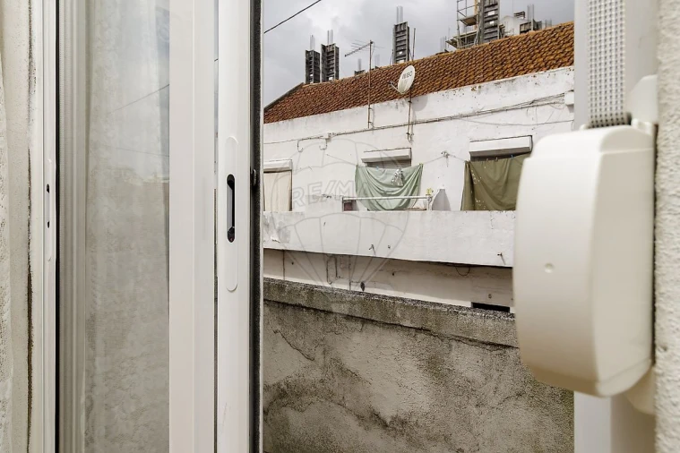 Prédio para Venda em Sacavém e Prior Velho Foto 7