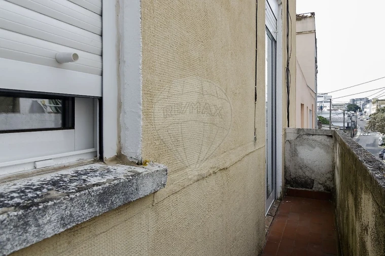 Prédio para Venda em Sacavém e Prior Velho Foto 9