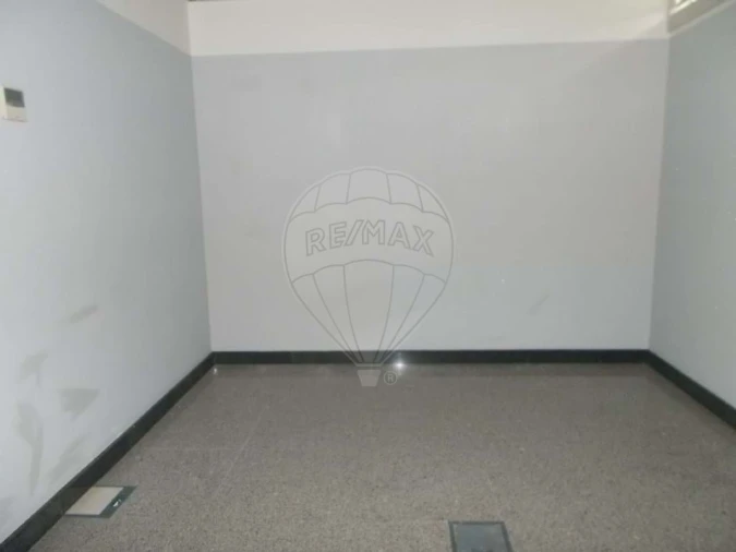 Loja para Venda em Cortegaça Foto 5