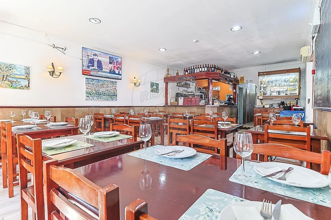 Negócio para Venda em Sé Nova, Santa Cruz, Almedina e São Bartolomeu Foto 14