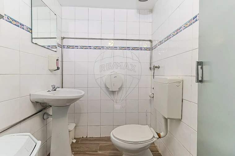 Negócio para Venda em Sé Nova, Santa Cruz, Almedina e São Bartolomeu Foto 21