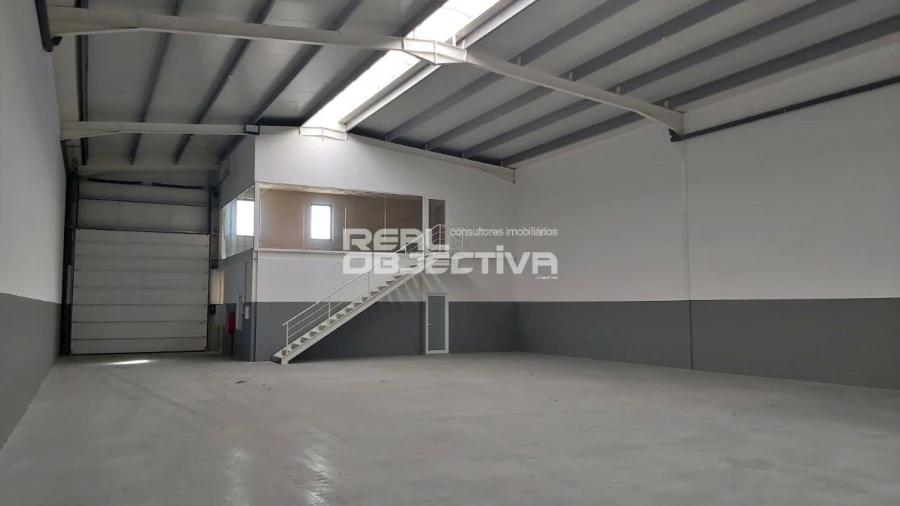 Armazém para Arrendamento em Aver-O-Mar, Amorim e Terroso Foto 5