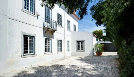 Moradia T10 para Venda em Cascais e Estoril