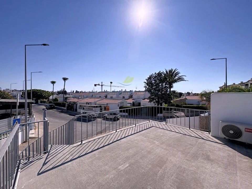 Moradia T2 para Venda em Albufeira e Olhos de Água Foto 31