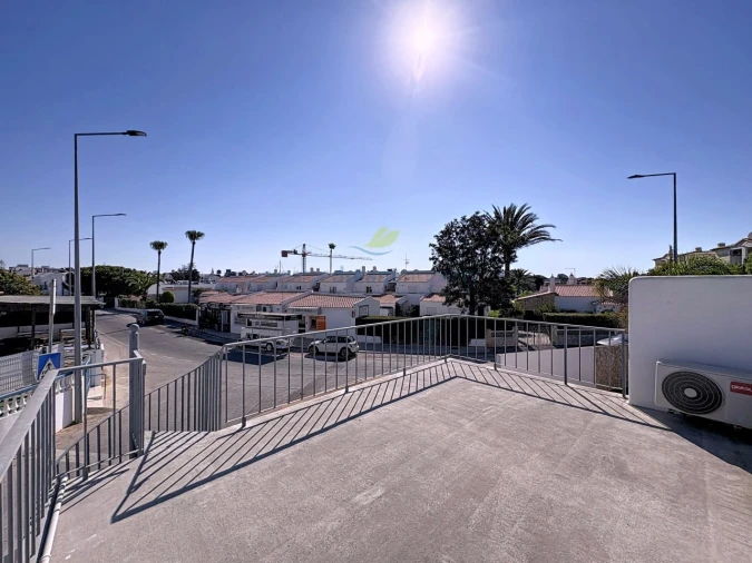 Moradia T2 para Venda em Albufeira e Olhos de Água Foto 31