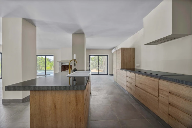 Moradia T4 para Venda em Paderne Foto 8