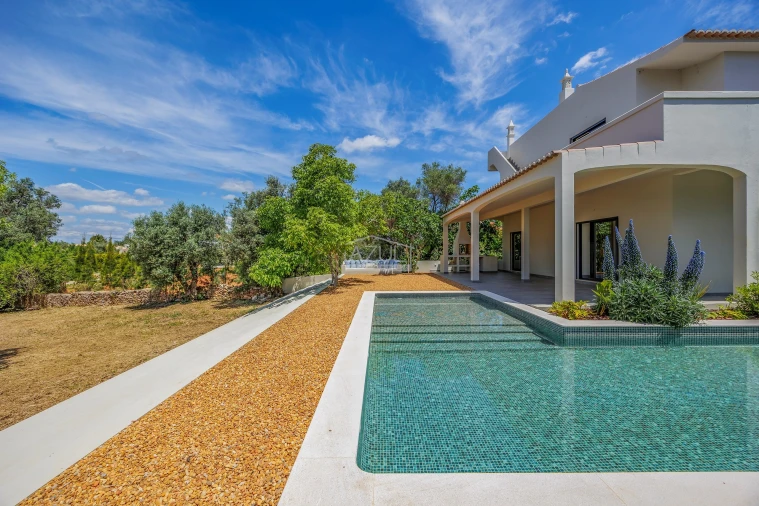 Moradia T4 para Venda em Paderne Foto 31