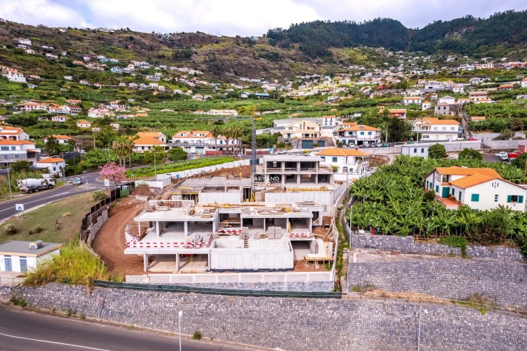 Moradia T4 para Venda em Arco da Calheta Foto 96