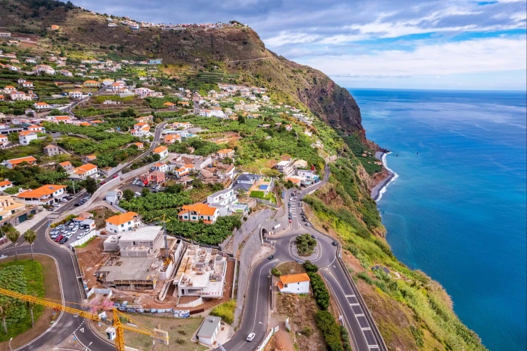 Moradia T4 para Venda em Arco da Calheta Foto 94