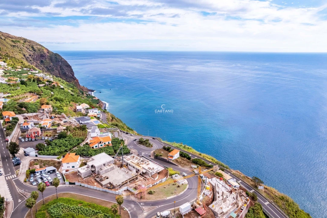 Moradia T4 para Venda em Arco da Calheta Foto 93