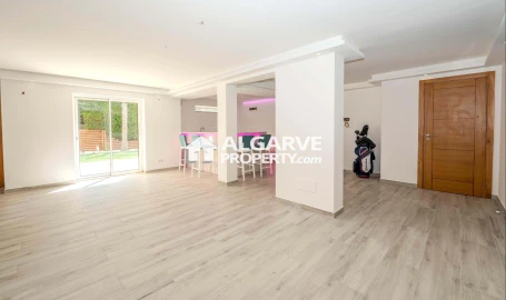 Moradia T4 para Venda em Almancil