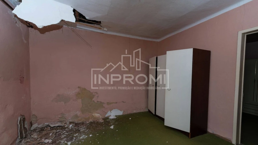 Moradia T1 para Venda em Santo Antão e São Julião do Tojal Foto 8