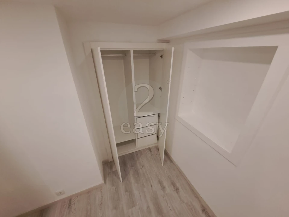 Apartamento T1 para Arrendamento em Misericórdia Foto 8