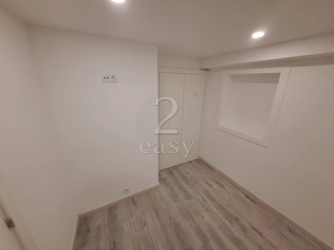 Apartamento T1 para Arrendamento em Misericórdia Foto 7