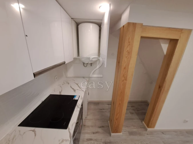 Apartamento T1 para Arrendamento em Misericórdia Foto 3