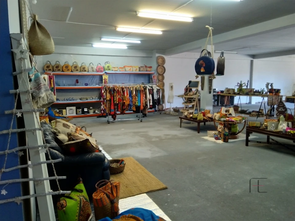 Loja para Venda em São Mamede de Infesta e Senhora da Hora Foto 13