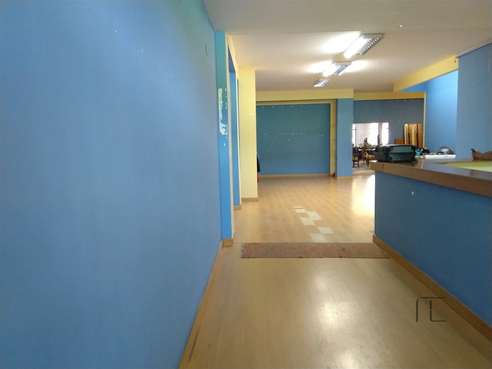 Loja para Venda em São Mamede de Infesta e Senhora da Hora Foto 25