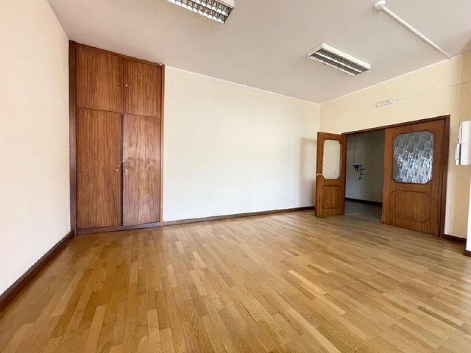 Escritório para Arrendamento em Pedroso e Seixezelo Foto 21