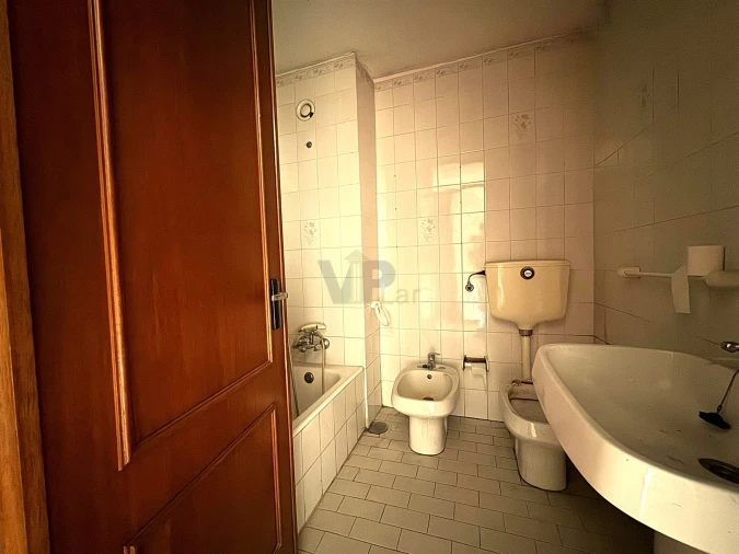 Apartamento T2 para Venda em Lordelo do Ouro e Massarelos Foto 11