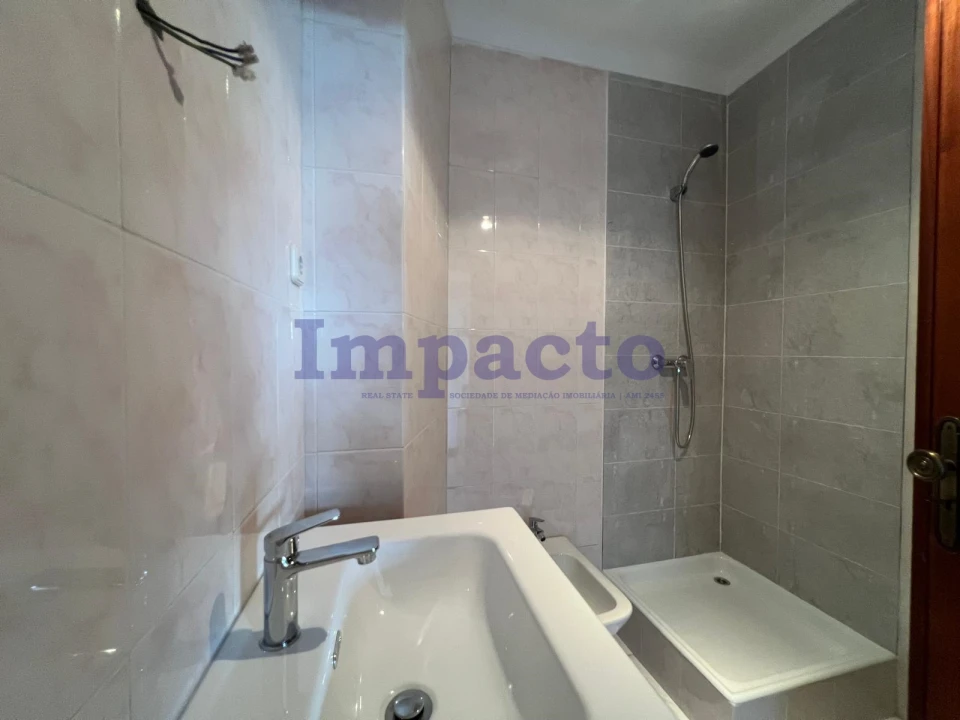 Apartamento T3 para Venda em São João da Madeira Foto 13