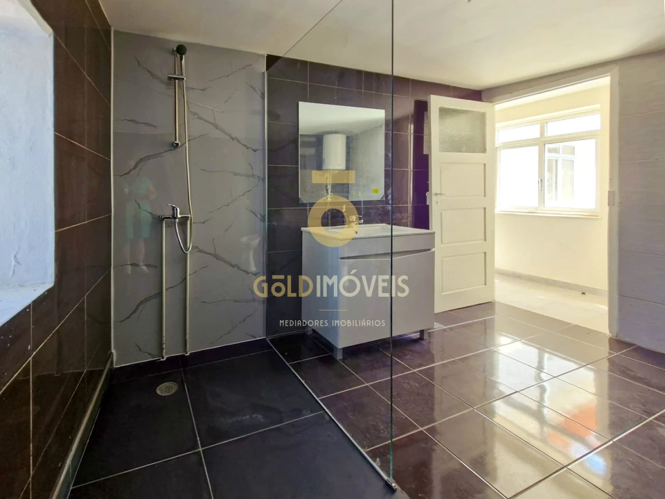 Moradia T3 para Arrendamento em Grijó e Sermonde Foto 11