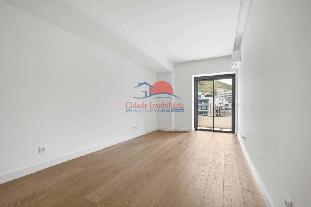 Apartamento T2 para Venda em São Martinho Foto 7