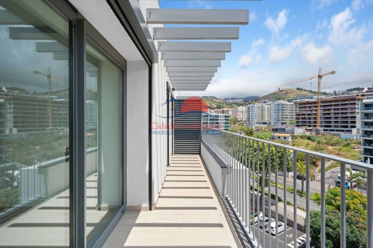 Apartamento T2 para Venda em São Martinho Foto 3