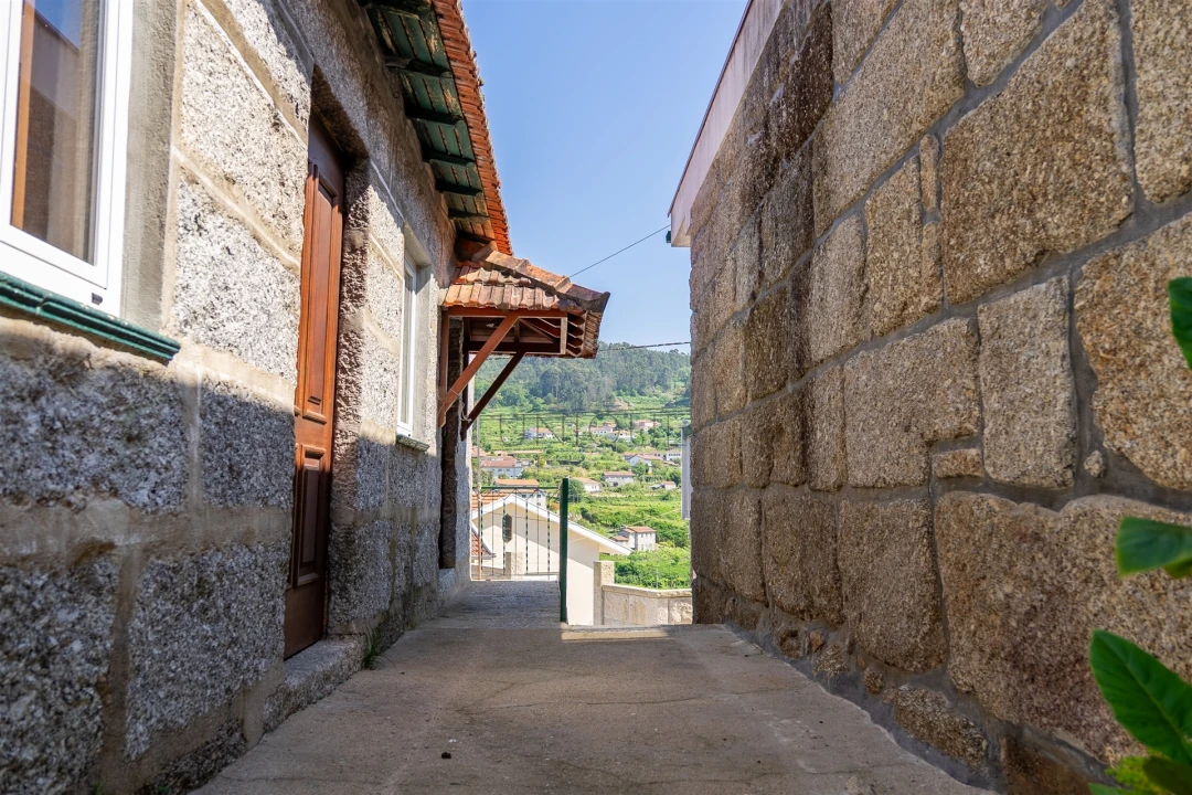 Moradia T8 para Venda em Fornos Foto 48