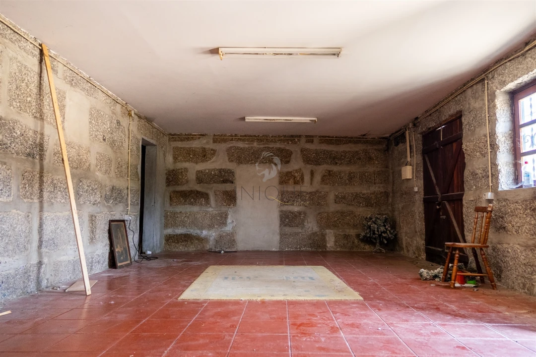 Moradia T8 para Venda em Fornos Foto 42