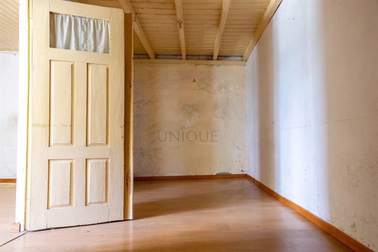 Moradia T8 para Venda em Fornos Foto 5